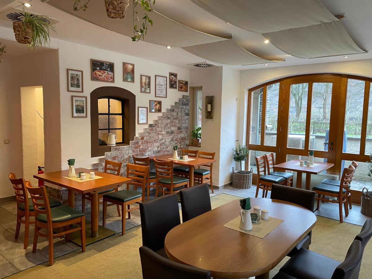 Ferienhaus Ausonius นอยมาเกน-โดรน ภายนอก รูปภาพ